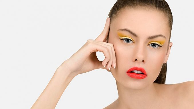 Zoom sur la technique Candy Lips pour des lèvres bien pulpeuses
