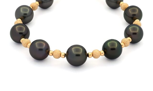 Les 5 meilleurs colliers pour sublimer une perle de Tahiti et avoir un look d’exception Les 5 meilleurs colliers pour sublimer une perle de Tahiti et avoir un look d’exception