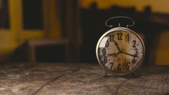 Sommeil des parents : retrouver un rythme malgré des horaires qui changent